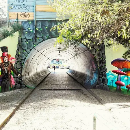 Odivelas Metro Hospedagem شقة *