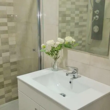 Odivelas Metro Hospedagem * أوديفلاس
