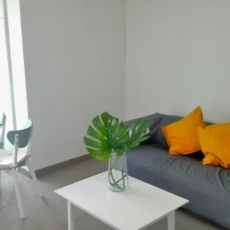 Odivelas Metro Hospedagem أوديفلاس