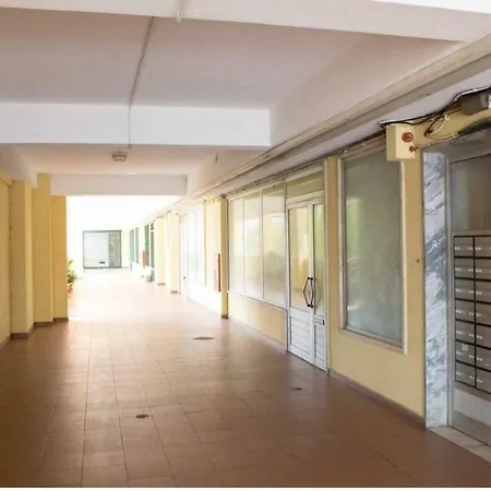Odivelas Metro Hospedagem شقة *
