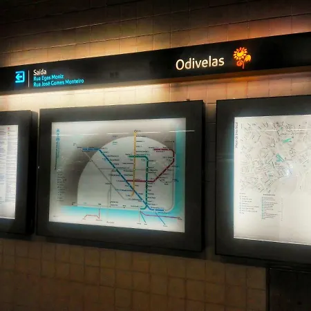 Odivelas Metro Hospedagem شقة
